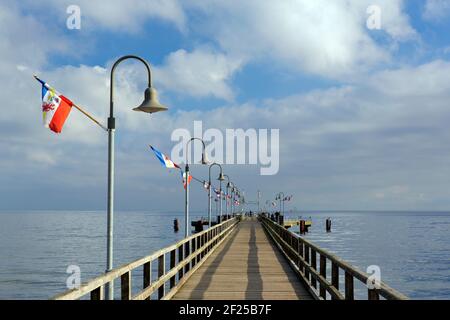 Seebrücke Goehren / Seebrücke Göhren, Seebrücke im Ostseebad auf der deutschen Insel Rügen / Rügen, Mecklenburg-Vorpommern, Deutschland Stockfoto