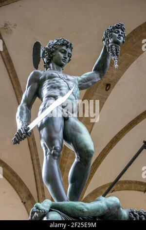 Florenz, Toskana/Italien - 19. Oktober: Statue des Perseus mit dem Haupt der Medusa in Florenz am 19. Oktober 2019 Stockfoto