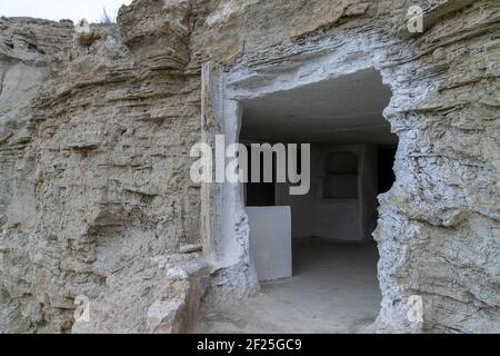 Eine Innenansicht der Höhlen und Häuser in Arguedas Stockfoto