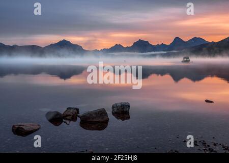 Boot in See in der Nähe von McDonald Apgar Stockfoto