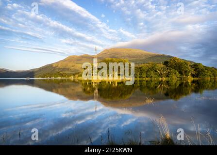 Loch Etive & River Awe with Reflections, Schottland Stockfoto