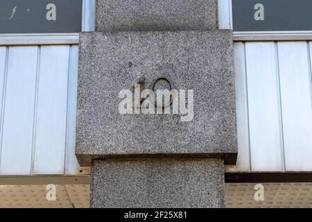 10 alte Hausnummer, Konzeptnummer Stockfoto