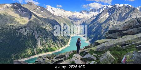 Blick auf den Schlegeissee bei einer Wanderung Olperer Hütte Stockfoto