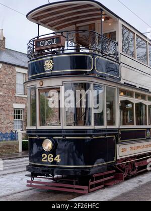 STANLEY, COUNTY DURHAM/UK - JANUAR 20 : Alte Straßenbahn im North of England Open Air Museum in Stanley, County Durham am 2. Januar Stockfoto