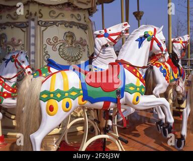 Gallopers Karussell in Alton Towers Themenpark Alton, Staffordshire, England, Vereinigtes Königreich Stockfoto