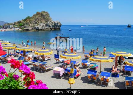 Mazzaro Strand, Taormina, Provinz Messina, Sizilien, Italien Stockfoto