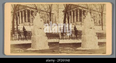 Amerika, Richmond, Virginia, State Capitol mit einem gefrorenen Brunnen im Vordergrund .. Stockfoto