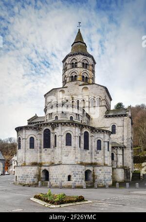 Basilika Notre-Dame d'Orcival, Frankreich Stockfoto