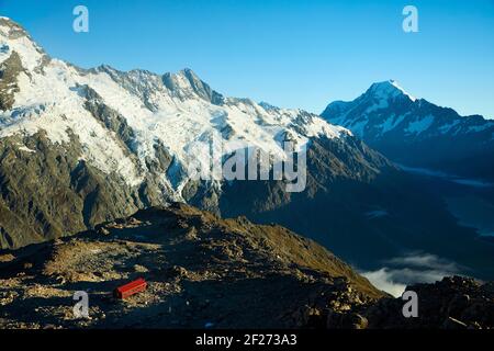 Mt Sefton (links), Aoraki / Mt Cook (rechts), Mueller Hut, Sealy Range, Aoraki / Mount Cook National Park, South Island, Neuseeland Stockfoto