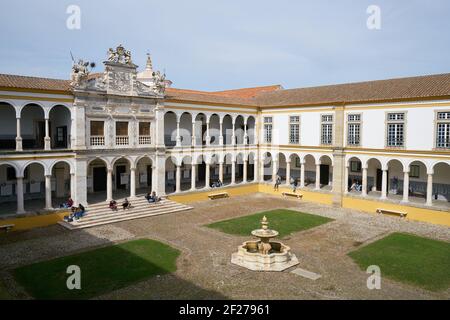 Evora Universität mit Studenten in Alentejo, Portugal Stockfoto