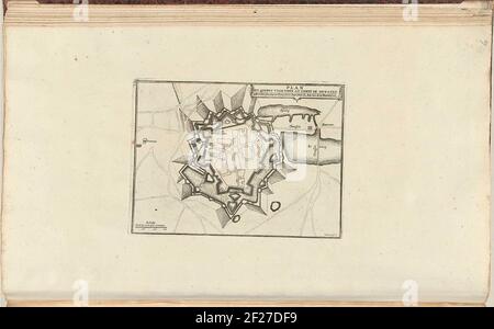 Plattegrond van le Quesnoy, 1712; Plan du Quenoy ville forte au comté de Henault.Karte von Le Quesnoy, 1712 von den Alliierten belagert. Teil einer gebündelten Sammlung von Plänen von Schlachten und Städten, die im spanischen Erbfolgekrieg bekannt sind. Stockfoto