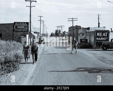 Washington, Buena, Yakima County. Yakima Valley kleine Stadt. Eine Grafschaft, die Platz fünf in den Vereinigten Staaten im Wert der landwirtschaftlichen Produktion August 1939. Foto von Dorothea lange Stockfoto