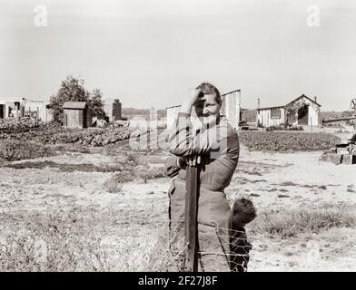 Arkansas Mutter kommt nach Kalifornien für einen Neuanfang, mit Ehemann und elf Kindern. Jetzt eine ländliche Rehabilitation Client. Tulare County, Kalifornien. November 1938. Foto von Dorothea lange Stockfoto