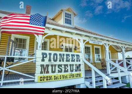 Das Florida Pioneer Museum in der historischen Florida East Coast Railway Homestead Agent's House in Florida City untergebracht. Stockfoto