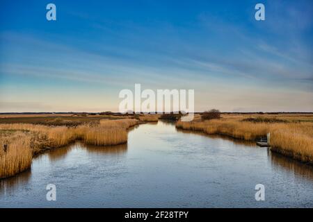 Kongeaaen Kings River öffnet Tore zum Wattenmeer bei Ribe, Dänemark Stockfoto