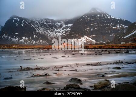 Skagsanden, ein Strand in der Nähe von Flakstad, Flakstadøy, Lofoten, Nordland, Norwegen Stockfoto