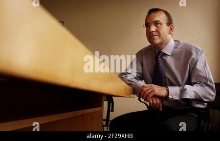 TERRY LEAHY VON TESCO, AM HAUPTSITZ. 21/3/02 PILSTON Stockfoto