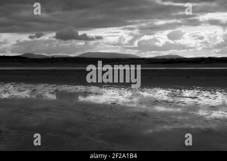 Fernansicht des Cheviot von Cheswick Sands, Northumberland, England, UK Stockfoto