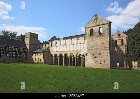 ehemaliges Benediktinerkloster Paulinzella im Rottenbachtal, Landkreis Saalfeld-Rudolstadt, Thüringen, Deutschland / ehemaliges Kloster des Ordens o Stockfoto