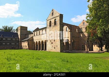 ehemaliges Benediktinerkloster Paulinzella im Rottenbachtal, Landkreis Saalfeld-Rudolstadt, Thüringen, Deutschland / ehemaliges Kloster des Ordens o Stockfoto