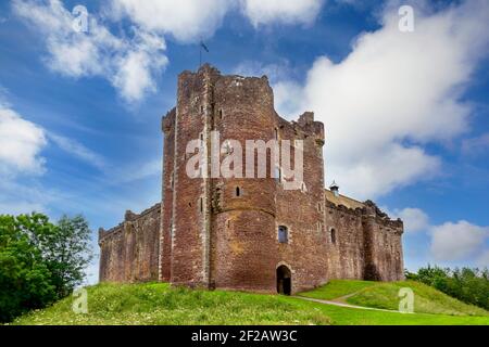 Mittelalterliche Festung Doune Castle in der Nähe des Dorfes Doune im Bezirk Stirling, Schottland. Stockfoto