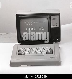 ABC 80. Advanced Basic Computer 80 war ein PC, der vom schwedischen Unternehmen Dataindustrier entwickelt und Ende 1970s von Luxor hergestellt wurde. Er wurde am 24 1978. august auf den Markt gebracht, genauso wie der PC ein internationales Phänomen war. Bis zum Jahr 1979 ABC80 war der beliebteste PC in Schweden und es wurde auch in Schulen verwendet. Der ABC80 Computer war der Grund für die schnelle Entwicklung der Computernutzung. Foto Kristoffersson EK155-7 Stockfoto