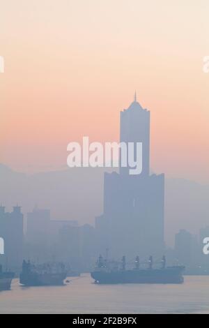 Taiwan, Kaohsiung, Blick auf den Kaoshiung 85 Sky Tower - Tunex Sky Tower Stockfoto