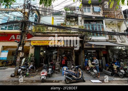 Häuser des Stadtzentrums von Hanoi in Vietnam Stockfoto