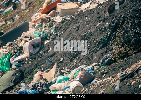 Deponie für Hausmüll, Müllkonzept, Verschmutzung der Welt Stockfoto