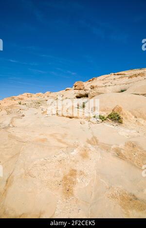 Landschaft um Djinn Blöcke - Steinturm Gräber in Petra, Jordanien Stockfoto