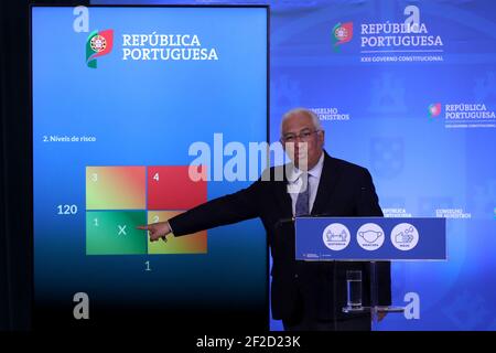 Lissabon, Portugal. März 2021, 11th. Der portugiesische Premierminister Antonio Costa hält eine Pressekonferenz ab, um am 11. März 2021 im Ajuda-Palast in Lissabon, Portugal, den Plan zur Lockerung der COVID-19-Coronavirus-Beschränkungen bekannt zu geben. Quelle: Pedro Fiuza/ZUMA Wire/Alamy Live News Stockfoto