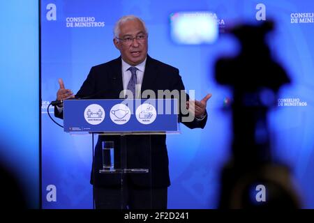 Lissabon, Portugal. März 2021, 11th. Der portugiesische Premierminister Antonio Costa hält eine Pressekonferenz ab, um am 11. März 2021 im Ajuda-Palast in Lissabon, Portugal, den Plan zur Lockerung der COVID-19-Coronavirus-Beschränkungen bekannt zu geben. Quelle: Pedro Fiuza/ZUMA Wire/Alamy Live News Stockfoto