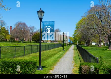 Zeichen der Salve Regina Universität in Newport, Rhode Island RI, USA. Stockfoto