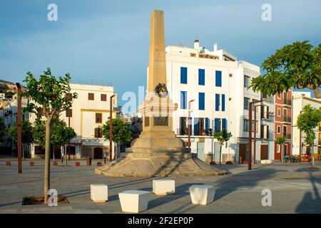 Ibiza, Spanien - 7. Mai 2020: Denkmal zu Ehren Korsairs, in der Gegend des Hafens von Ibiza als die Plattformen bekannt. Mehr als hundert Jahre alt Stockfoto