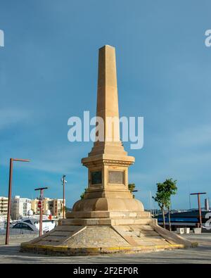 Ibiza, Spanien - 7. Mai 2020: Denkmal zu Ehren Korsairs, in der Gegend des Hafens von Ibiza als die Plattformen bekannt. Mehr als hundert Jahre alt Stockfoto