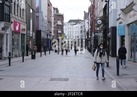 Datei-Foto vom 19/03/20 einer verlassenen Grafton Street in Dublin, während Irlands erster Coronavirus-Sperre. Ausgabedatum: Freitag, 12. März 2021. Stockfoto