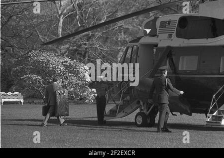 Präsident Jimmy Carter An Der Marine One Gepäckträger. Stockfoto