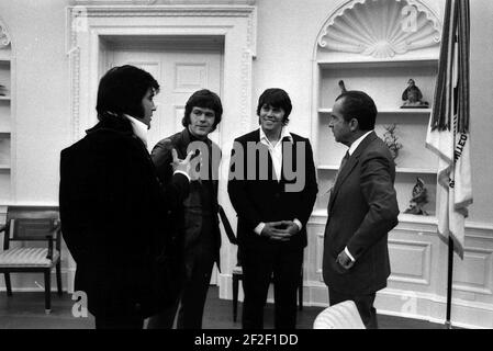 Präsident Richard Nixon Treffen Elvis Presley Dezember 1970. Stockfoto