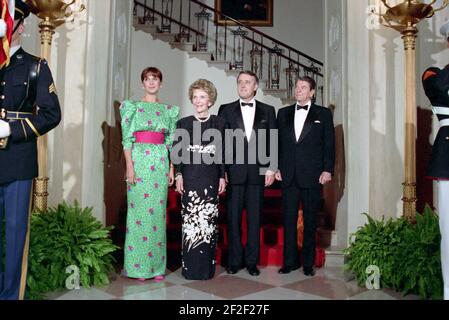 Präsident Ronald Reagan und Nancy Reagan mit Premierminister Brian Mulroney und Mila Mulroney. Stockfoto