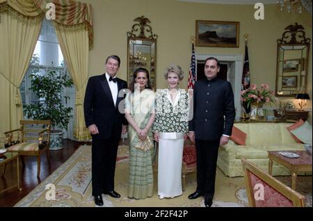 Präsident Ronald Reagan, Nancy Reagan, Rajiv Gandhi und Sonia Gandhi. Stockfoto