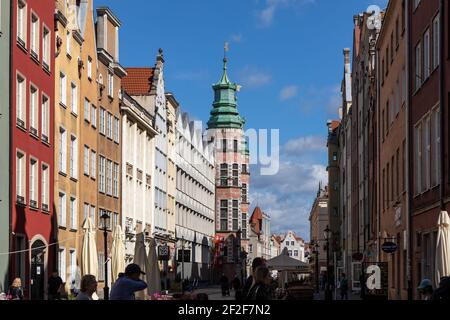 Danzig, Polen - 6. September 2020: Tkacka Straße in der Innenstadt (Altstadt) in Danzig Stockfoto