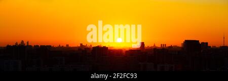 Sonnenuntergang Gebäude Silhouette einer Moskauer Skyline Stockfoto