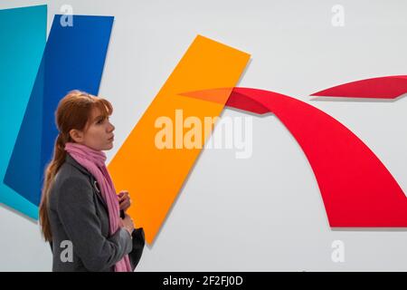 Etappe II 2016 - Dora Maurer Ausstellung in der Tate Modern. Stockfoto