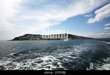 Kinaliada (Kinali Insel) am Marmarameer in Istanbul, Türkei. Stockfoto