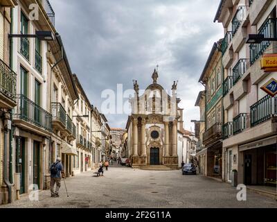 Vila Real, Portugal; August 2020 : Kirche von Sao Paulo oder 'Capela Nova' in den Straßen von Vila Real in Portugal. Vila Real liegt auf einem Vorgebirge, Stockfoto