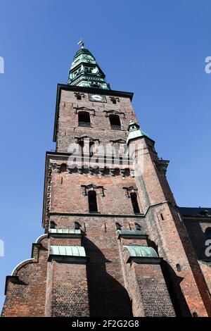 St. Nikolaus Kirche genannt Nikolaj Kirke in dänischer Sprache in Kopenhagen, Dänemark Stockfoto