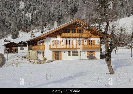 Winterwanderung in Gerold, bei Klais, Europa, Deutschland, Bayern, Oberbayern, Werdenfels, Winter, Stockfoto