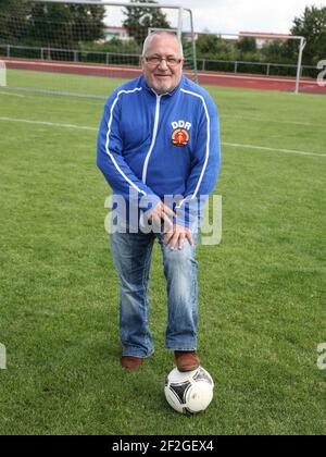 DDR-Fußballnationalspieler und Legende Wolfgang Steinbach 1st FC Magdeburg Stockfoto