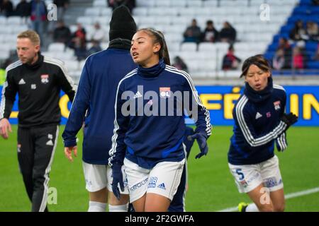 Selma Bacha von Olympique Lyonnais erwärmt sich vor der französischen Frauenmeisterschaft D1 Arkema-Fußballspiel zwischen Olympique Lyonnais und Paris Saint Germain am 16. November 2019 im Groupama-Stadion in Decines Charpieu bei Lyon, Frankreich - Foto Antoine Massinon / A2M Sport Consulting / DPPI Stockfoto