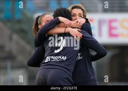 Maelle Garbino von Girondin de Bordeaux und Claire Lavogez von Girondin de Bordeaux feiern das Tor von Khadija Shaw von Girondin de Bordeaux während der französischen Frauenmeisterschaft, D1 Arkema Fußballspiel zwischen dem FC Paris und Girondins de Bordeaux am 23. November, 2019 im Interdépart Robert Bobin 1 Stadion in Bondoufle, Frankreich - Foto Melanie Laurent / A2M Sport Consulting / DPPI Stockfoto